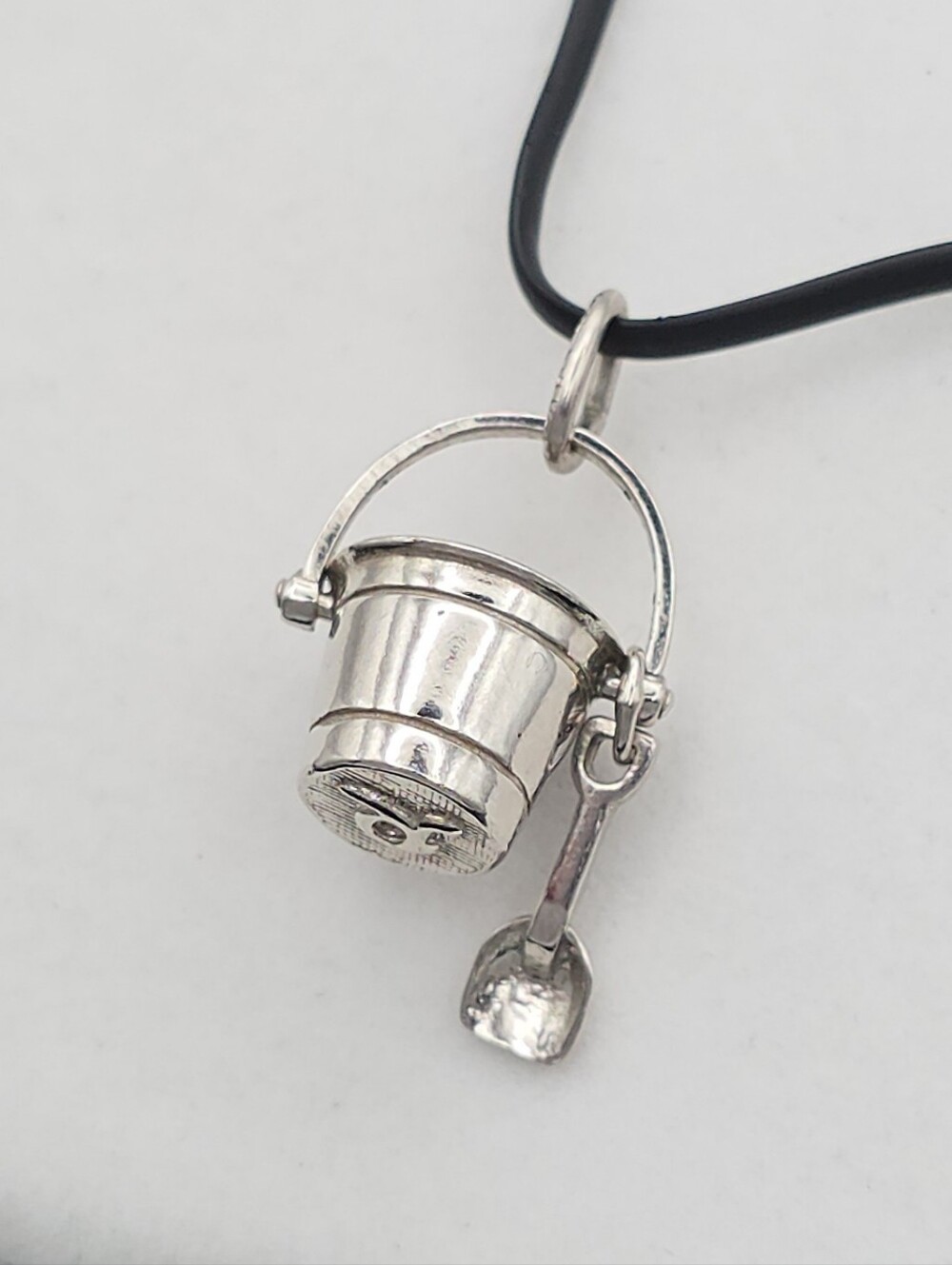 Rembrandt Pail & Shovel 925 Silver Charm For Bracelet Or Necklace * Beach Ocean